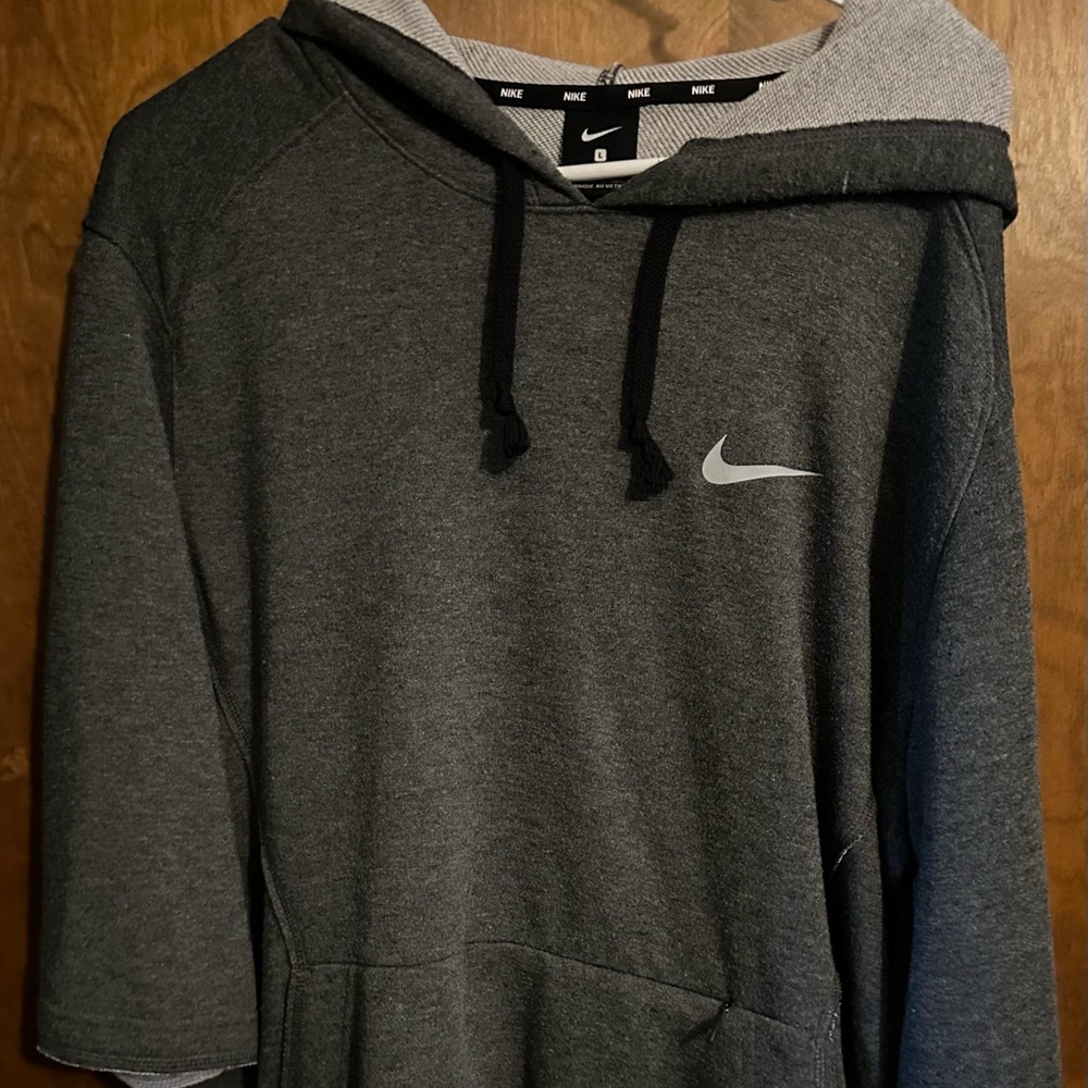 Nike 3/4 length sleeves